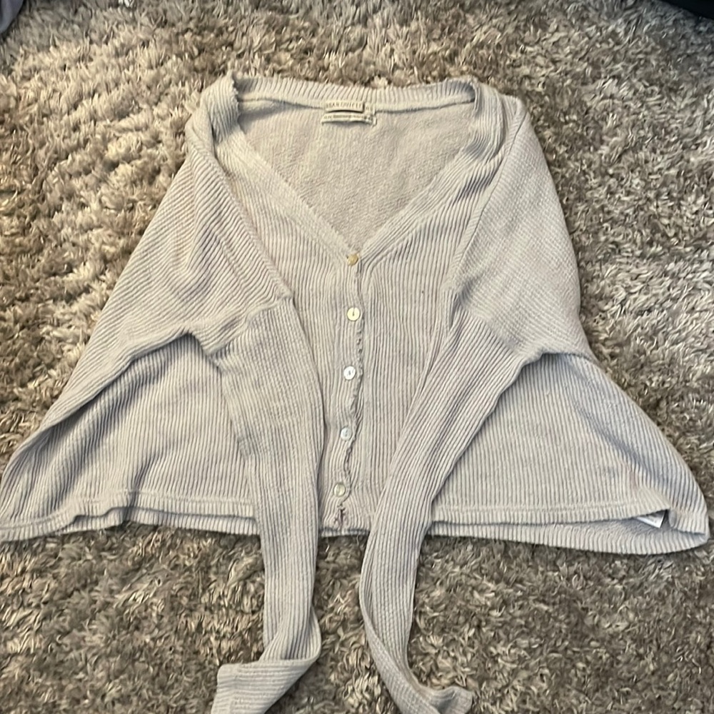 Uraban Outfitters sweater